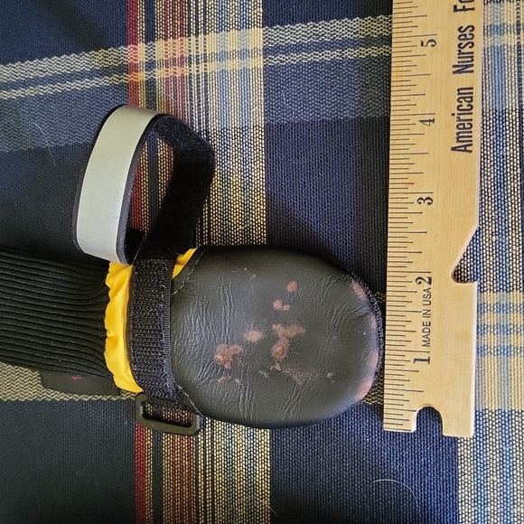 Gently used. Muttluks Boots for Dogs - Picture 6 of 8